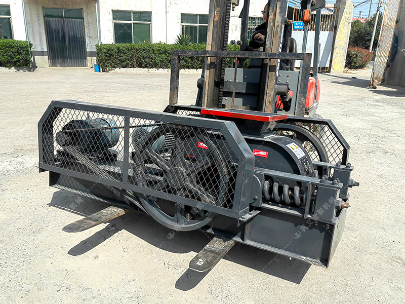 2pgc400*400雙齒輥破碎機發貨圖片_發往四川_破碎焦炭