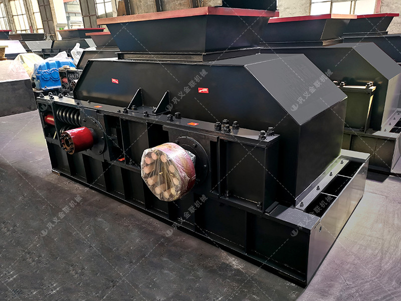 1200x800大型直連式對(duì)輥制砂機(jī)發(fā)貨圖片