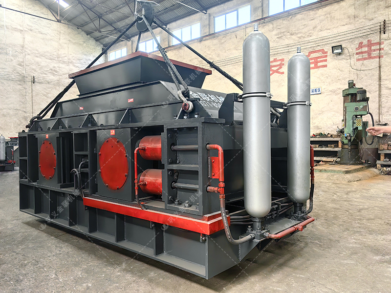 時產100噸和200噸的石灰石生產線，選擇的液壓對輥制砂機有何不同？